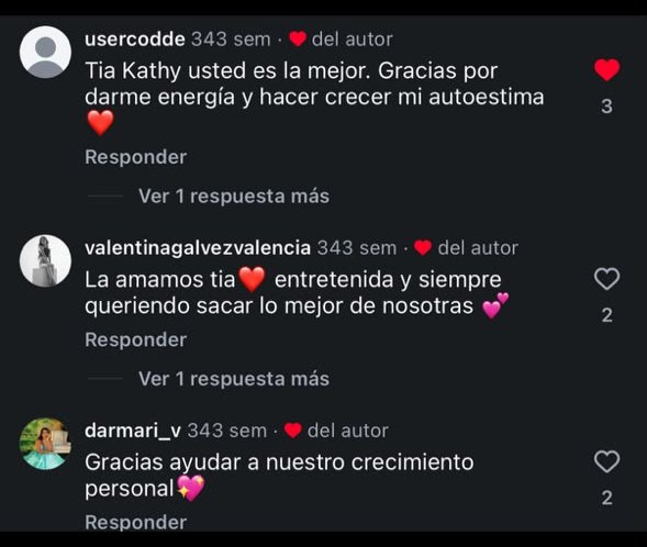 Comentarios de alumnas agradeciendo a Katherine por ayudarlas a crecer en su autoestima y desarrollo personal